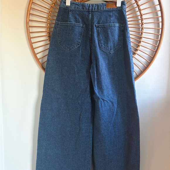 Social Tourist by Hollister Wide-Leg Barrel-style Jeans - Picture 6 of 7